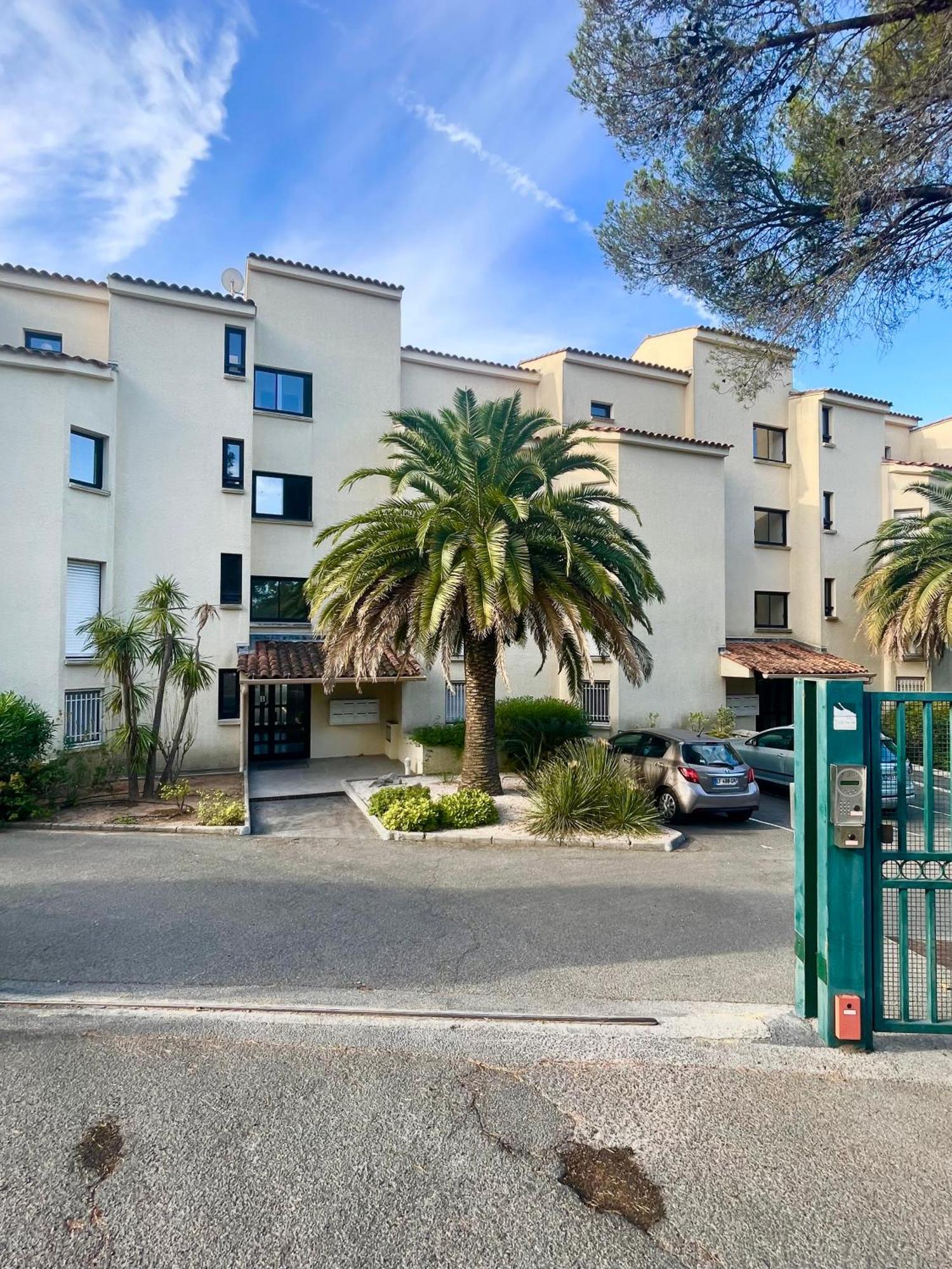 Appartement Plage Et Nature Saint-Raphael  Exterior photo